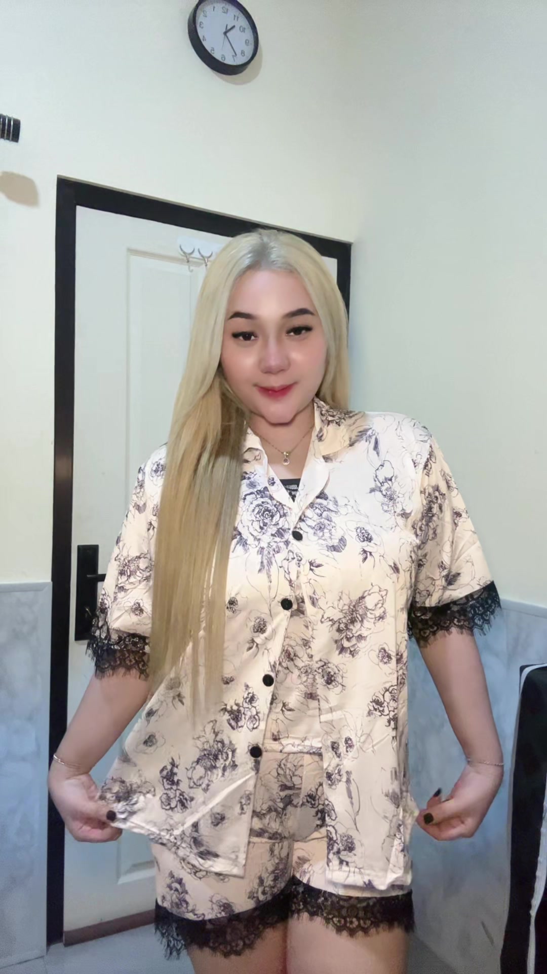 @inisintottyy