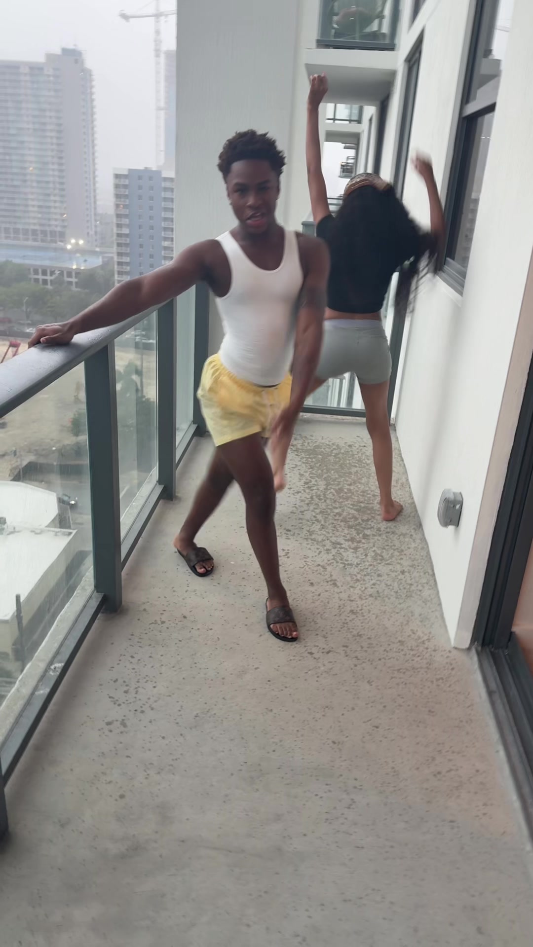 @RULONIAA