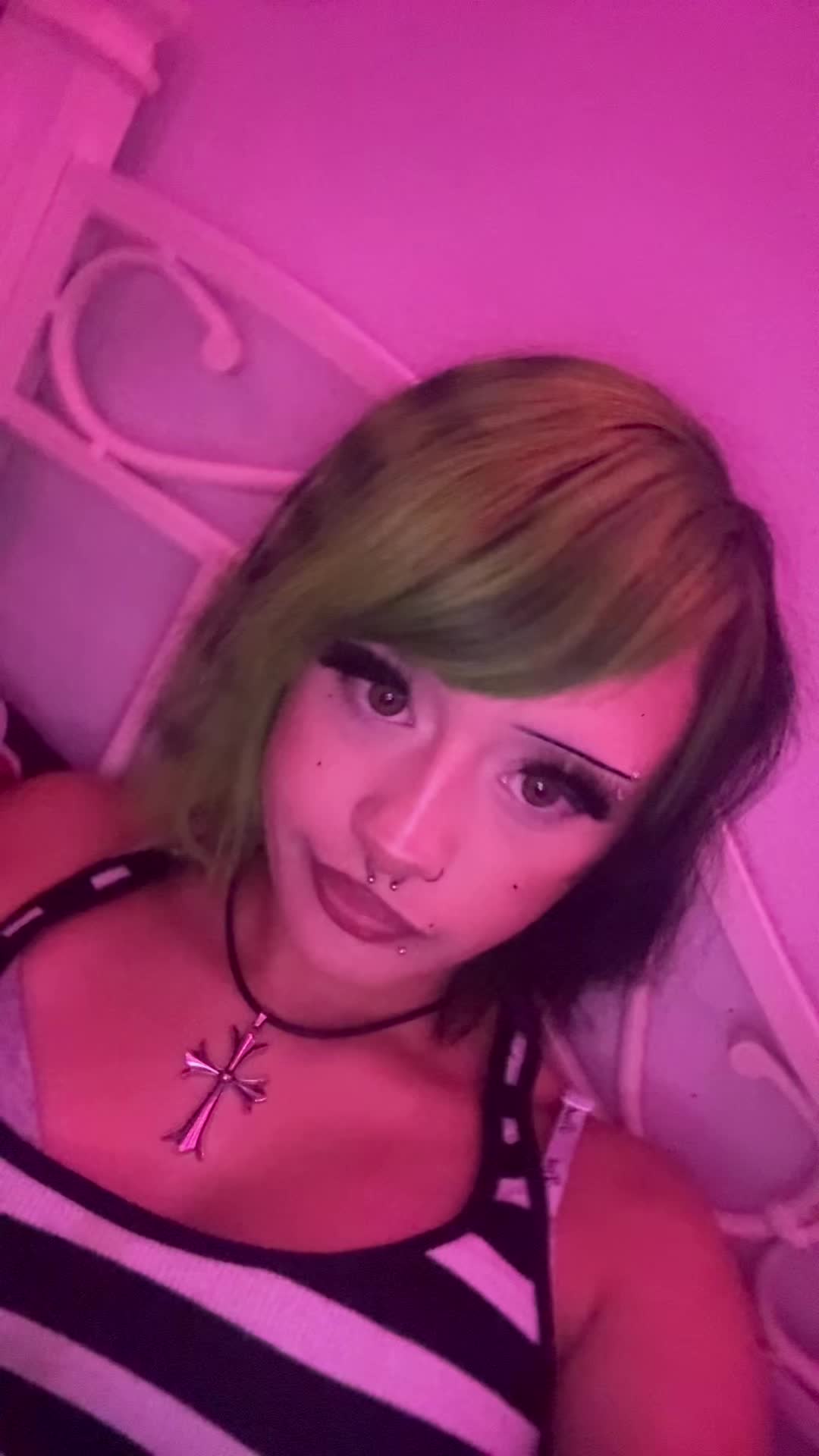 @queefgurls