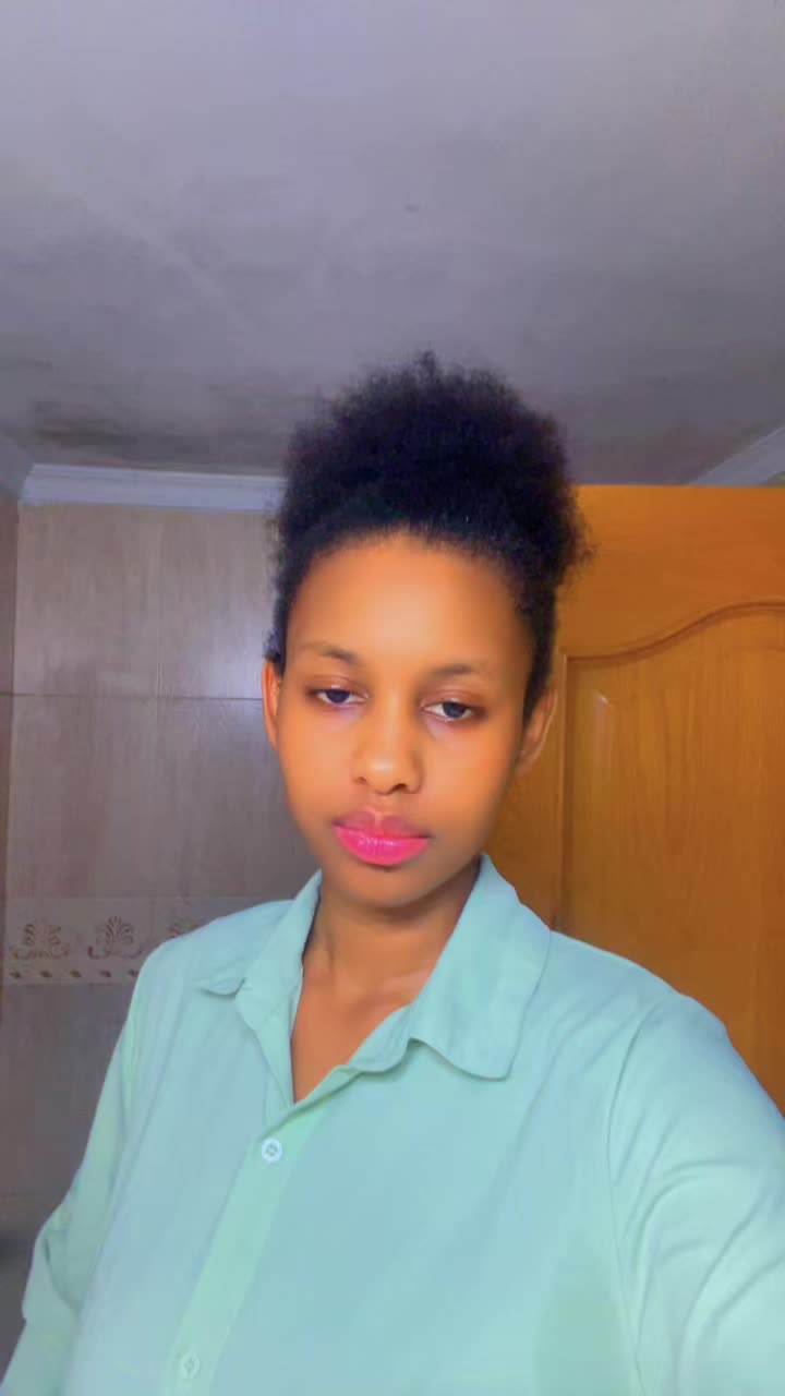 @Meriem🇬🇳🇪🇸✨💫