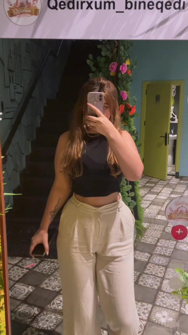 @💸👑 G&uuml;nel Əmiraslanova 👑💸