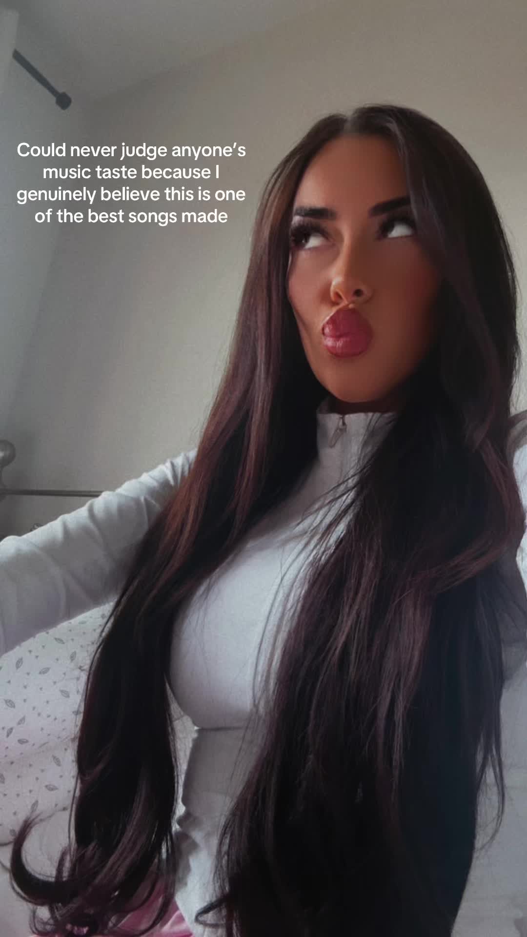 @courtneyllouise1111