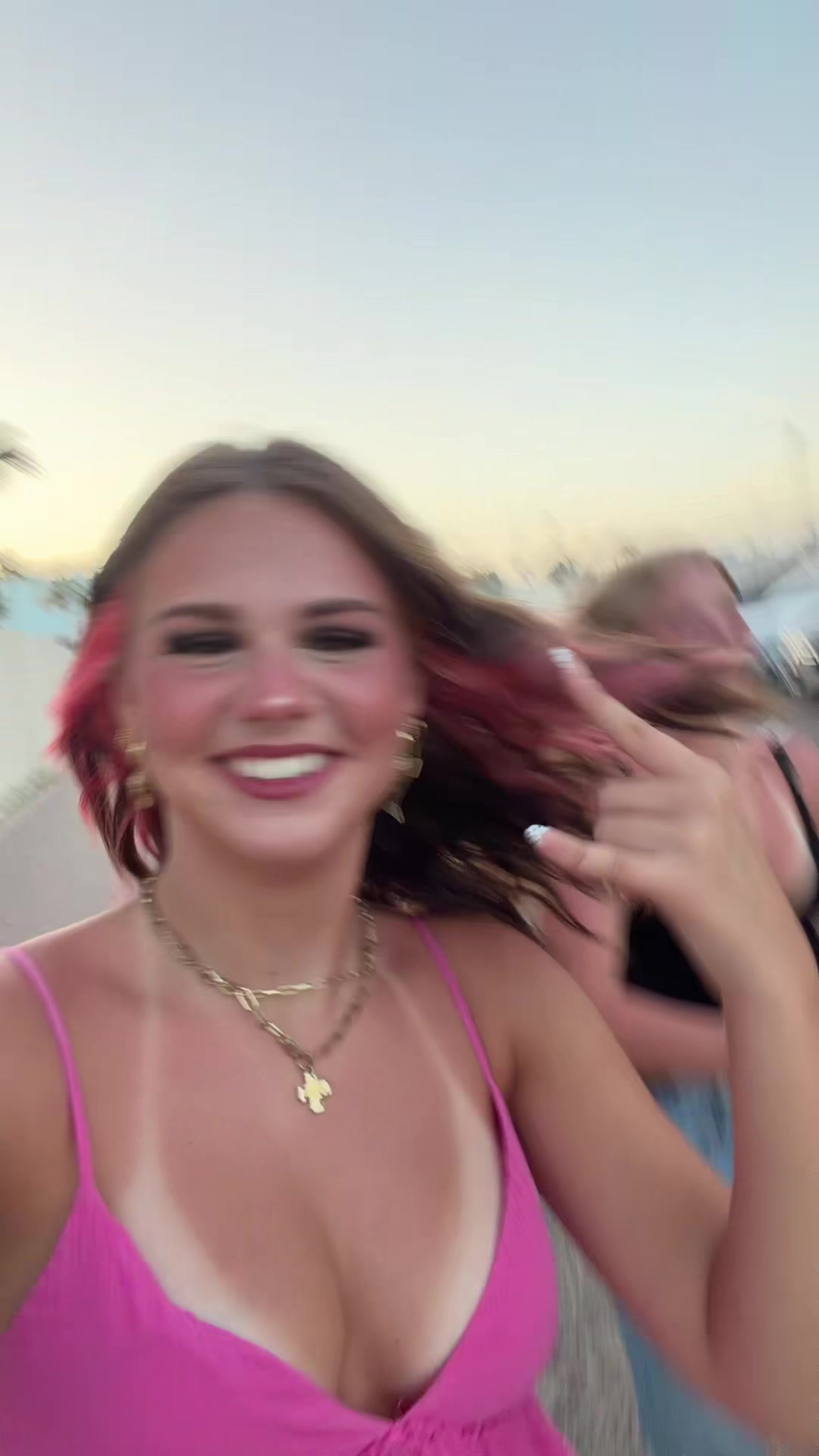@PresleyLeonor
