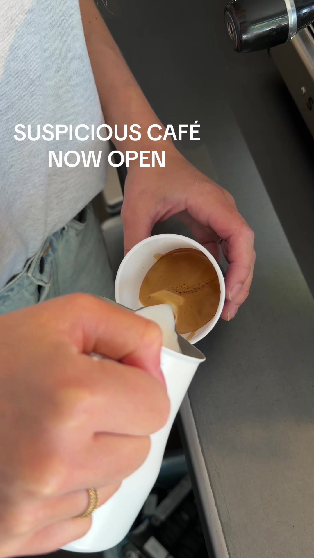 @SuspiciousAntwerp_