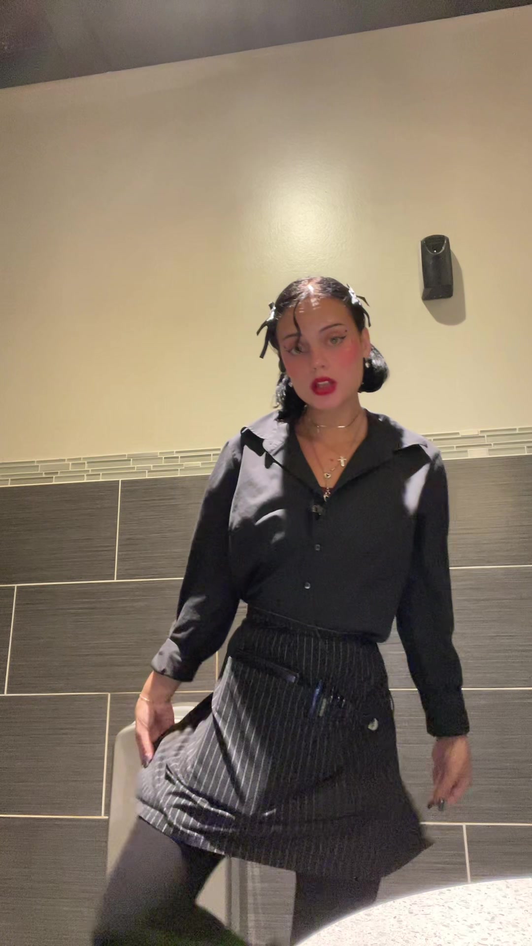 @live.w.trin