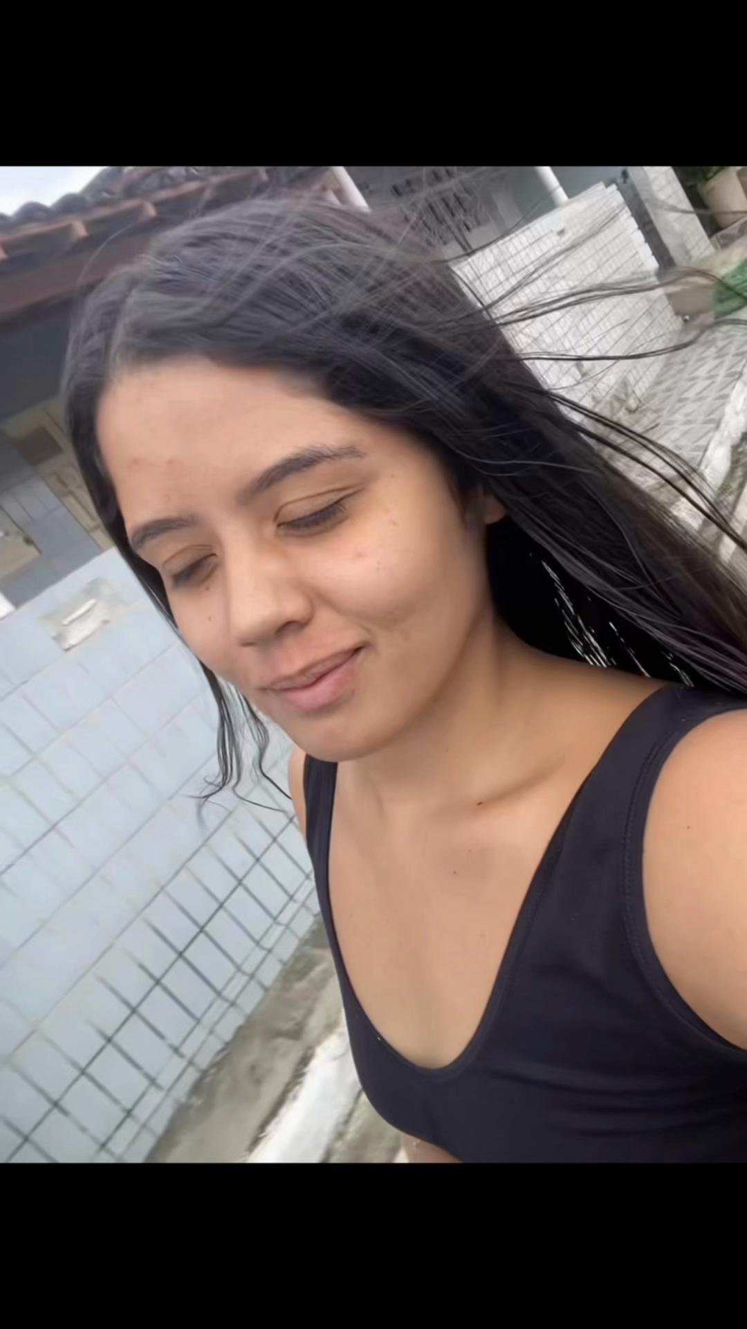 @🏄🏻&zwj;♀️