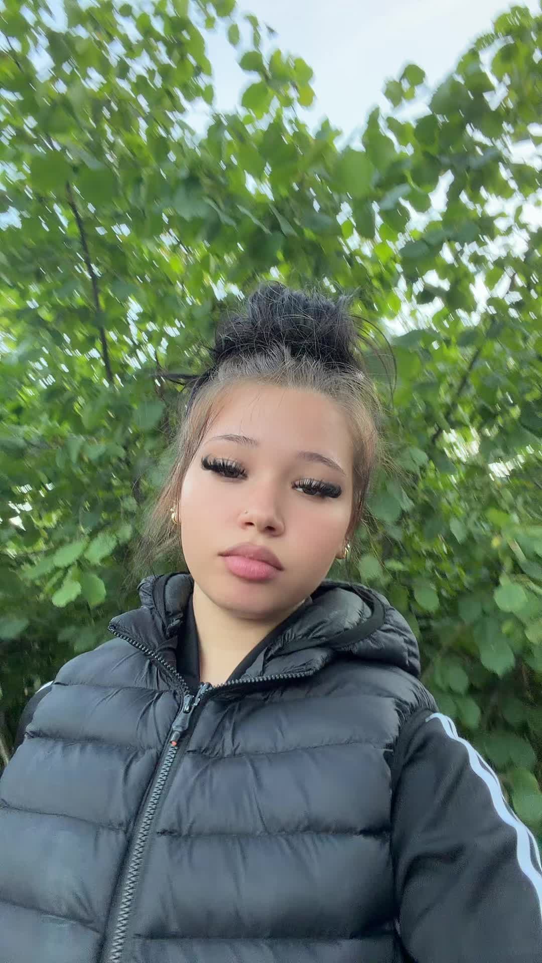 @🦈