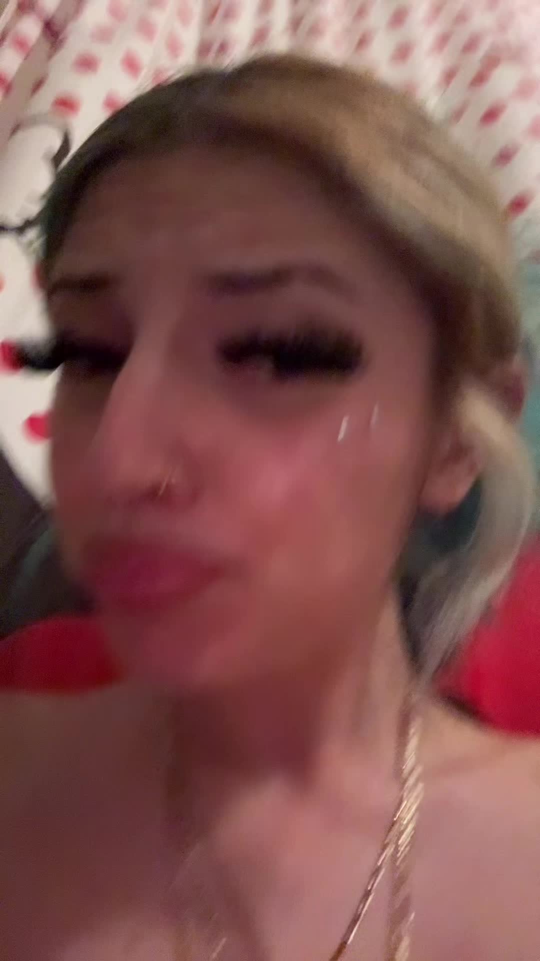 @👤