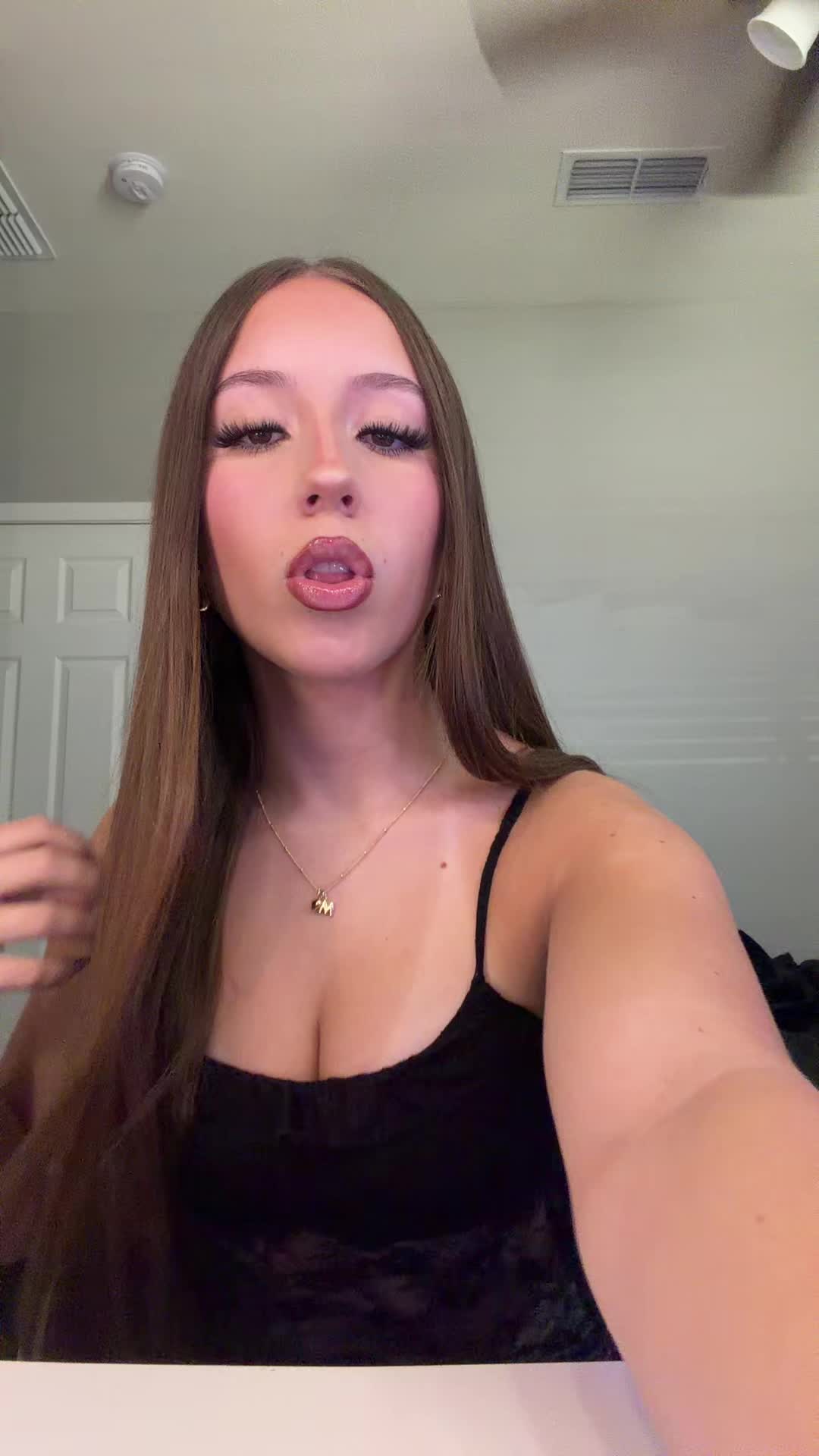 @kennabenna