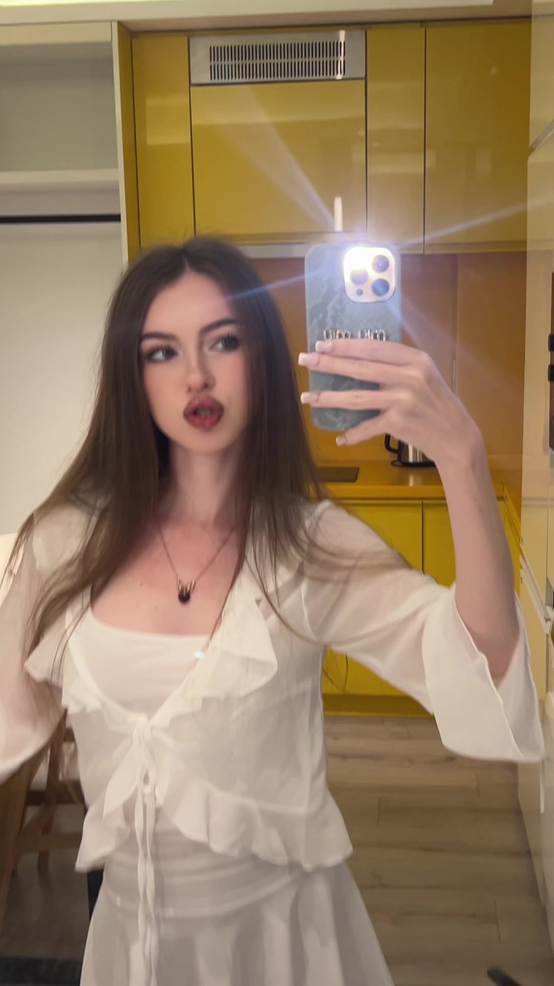 @꧁𝔸𝕃𝕀𝕊𝔸꧂