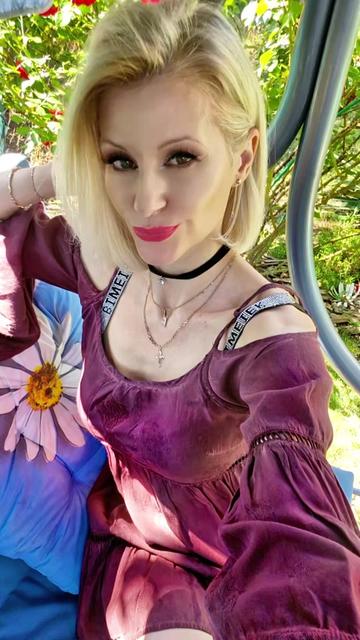 @Малышка💘