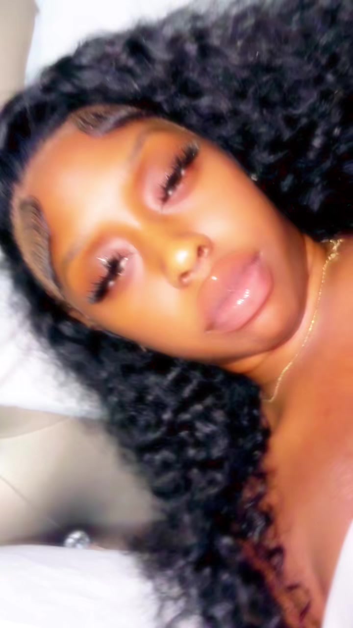 @simplyisaa__