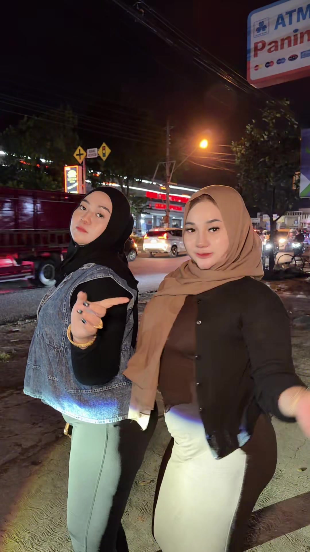 @inisintottyy