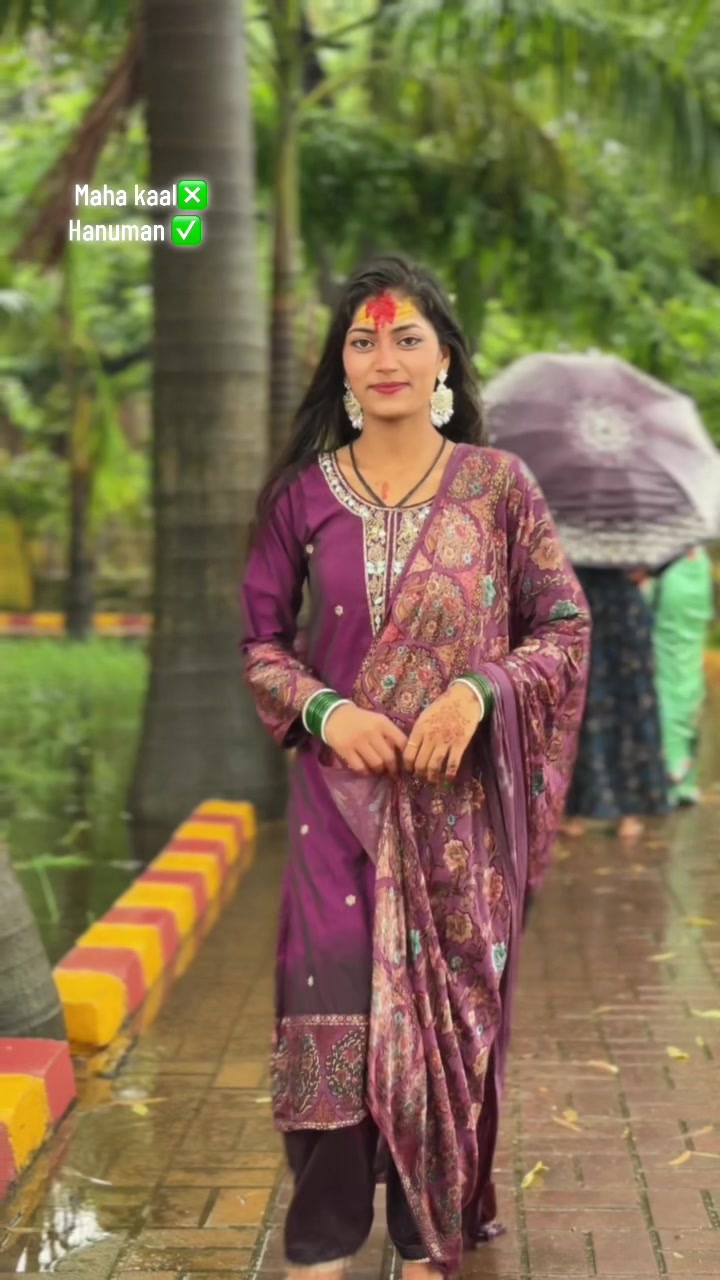 @🦋queen Manisha👑🩷🦋