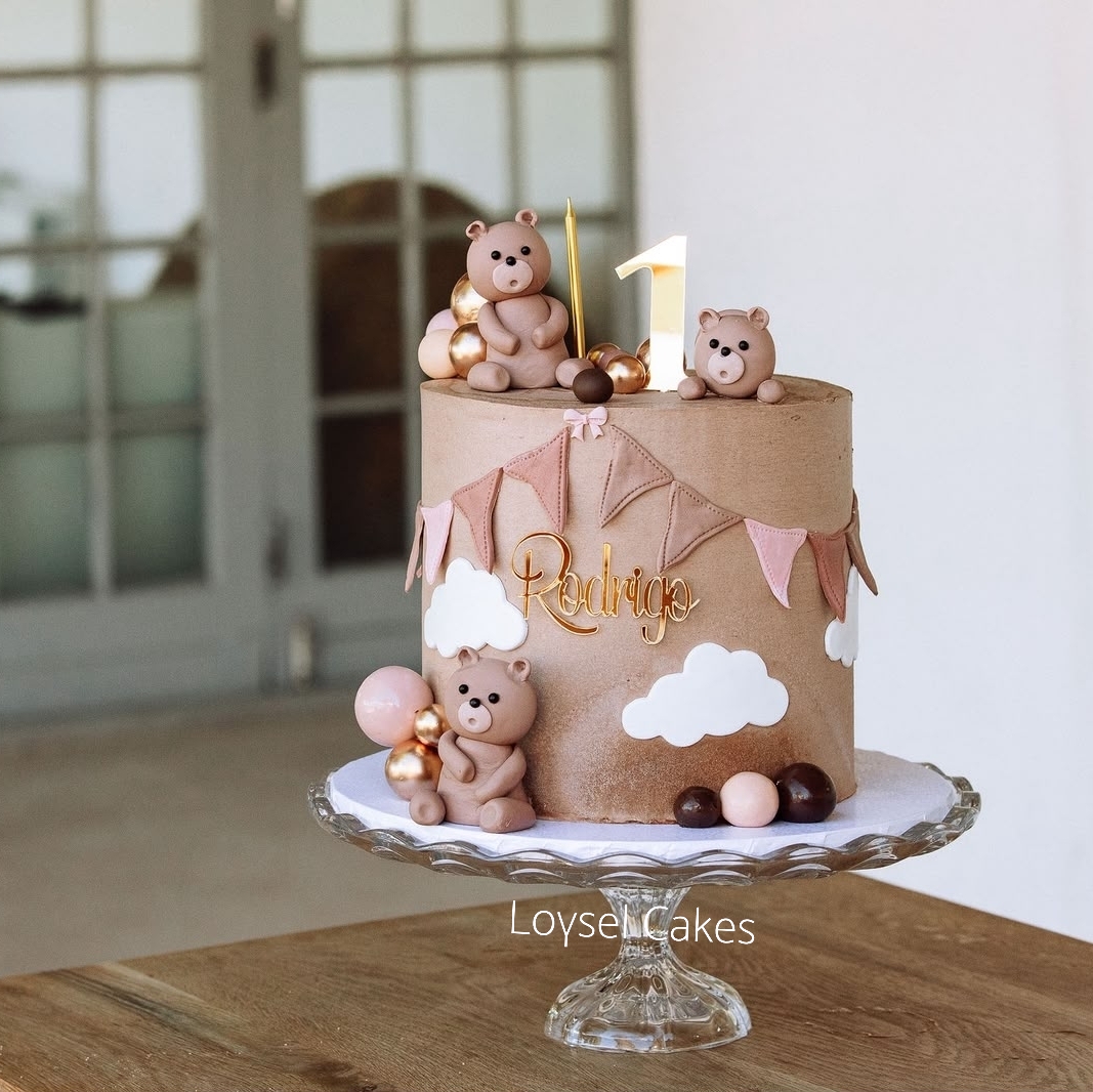@Loyselcakes
