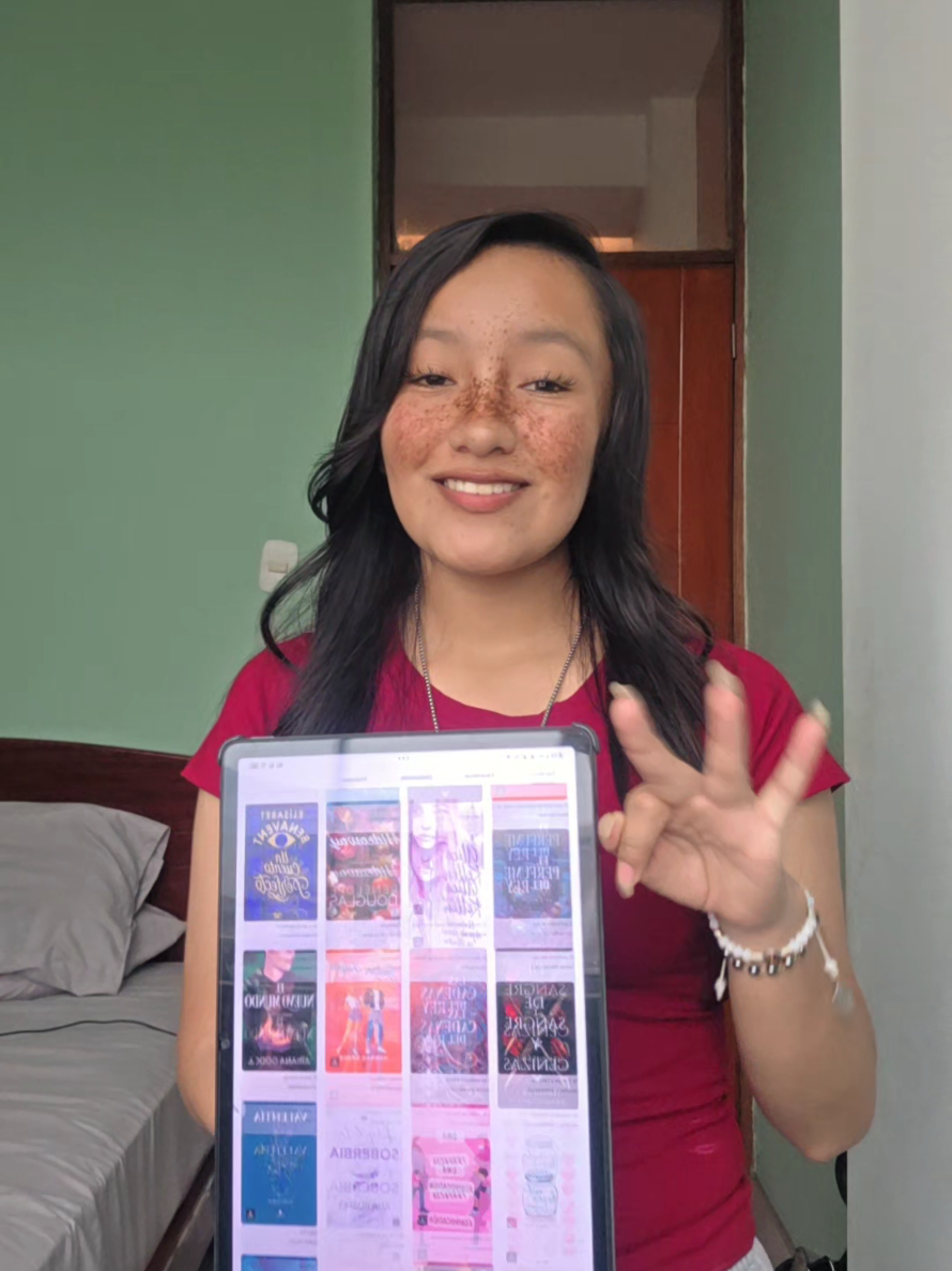 @Luuu_BookTok 📚✨