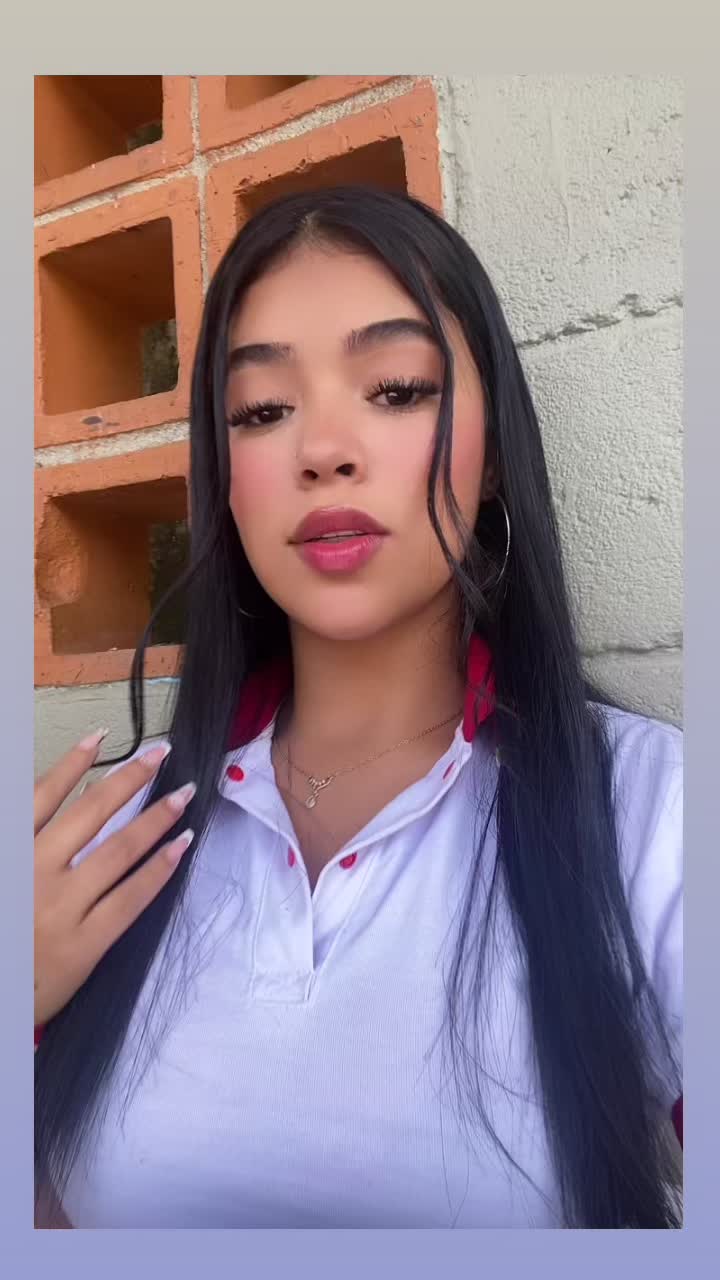 @𝓥𝓪𝓵𝓮𝓷𝓽𝓲𝓷𝓪🦋