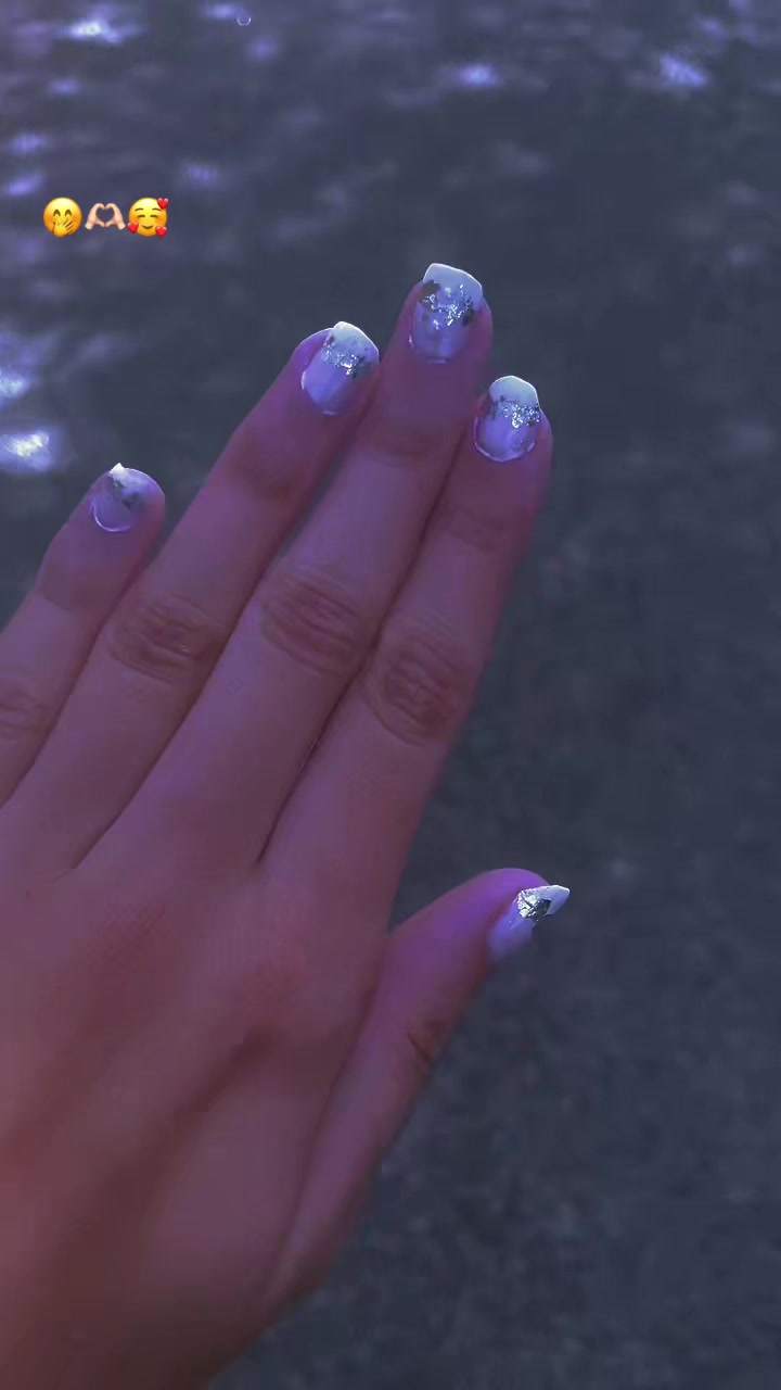 @Miss &eacute;t&eacute; 🫧🌸🌴