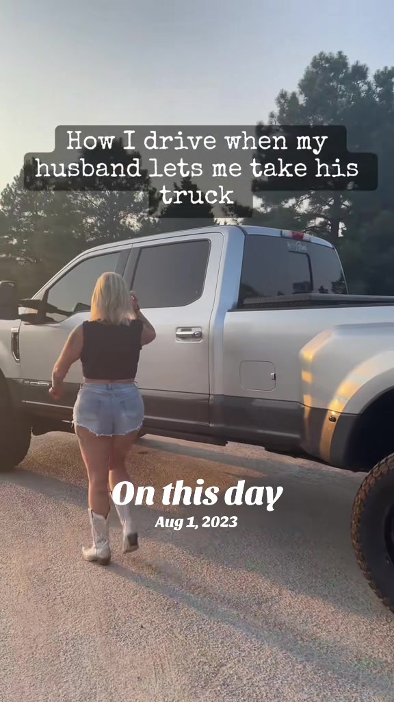 @that_blonde_wife