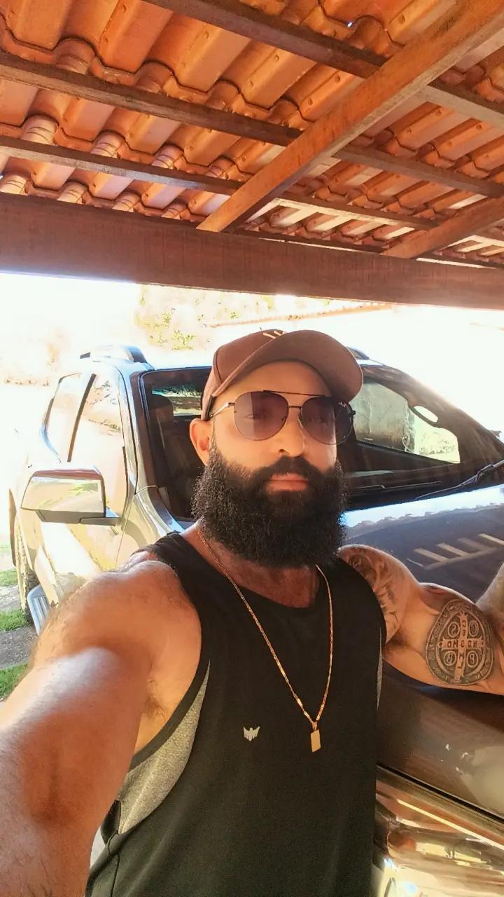 @Silva🦀🦀♋.         married