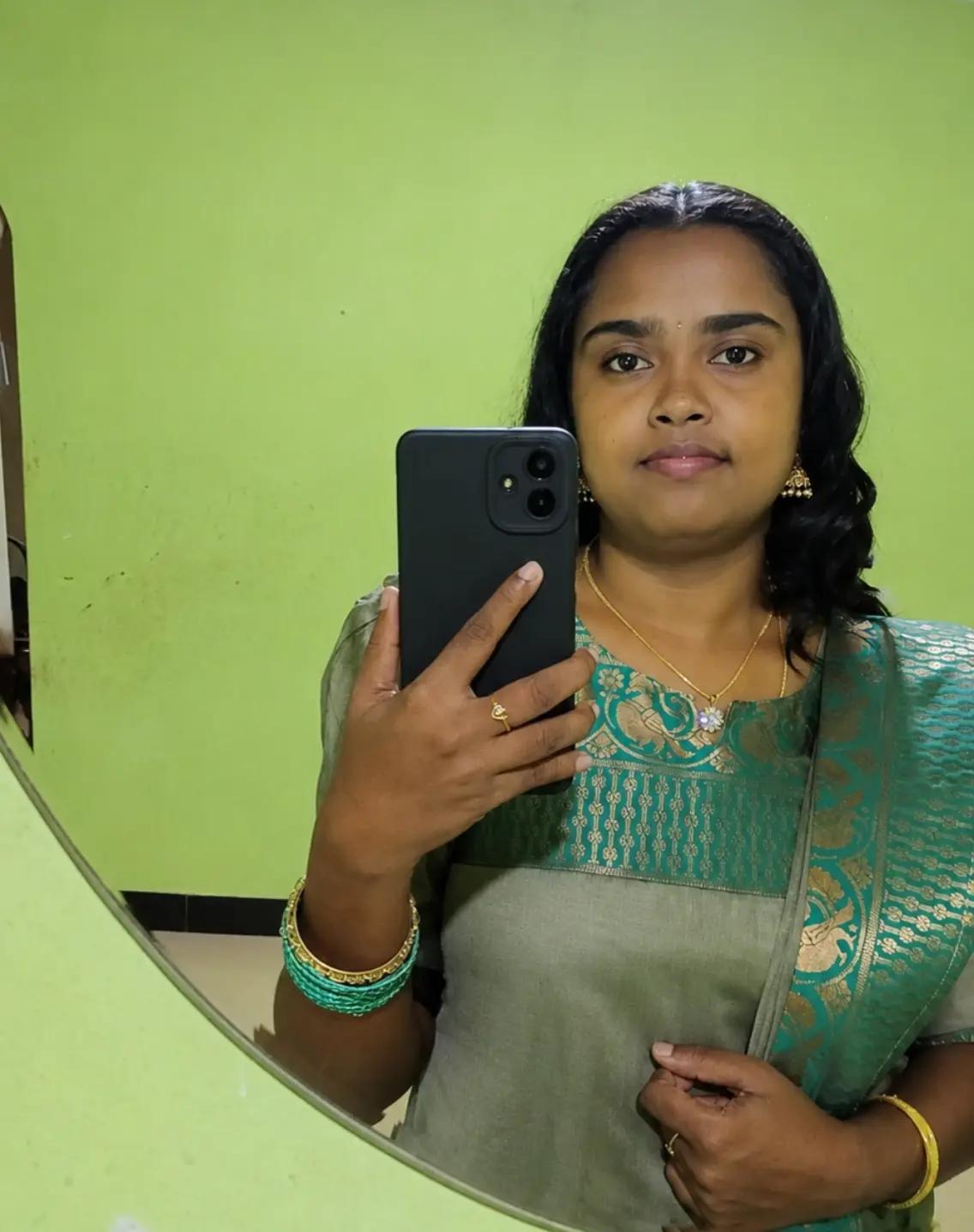 @Viji_💗