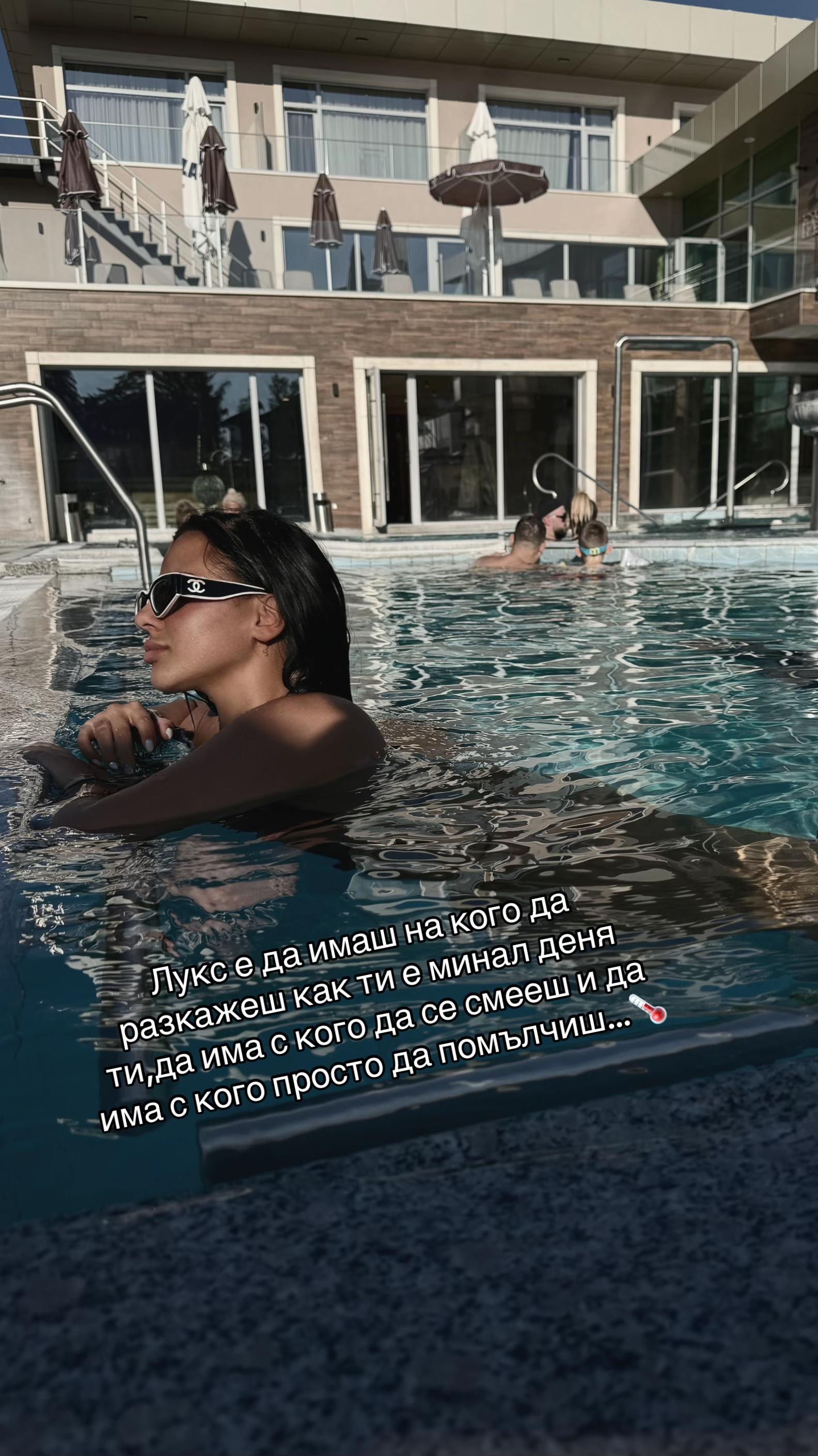 @LorelaiM