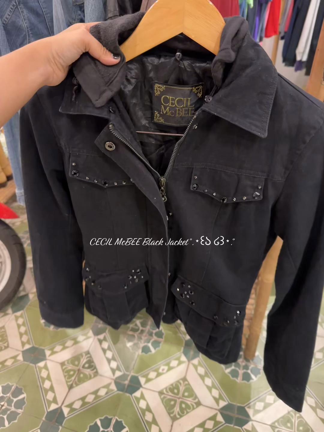 @marievintagestore