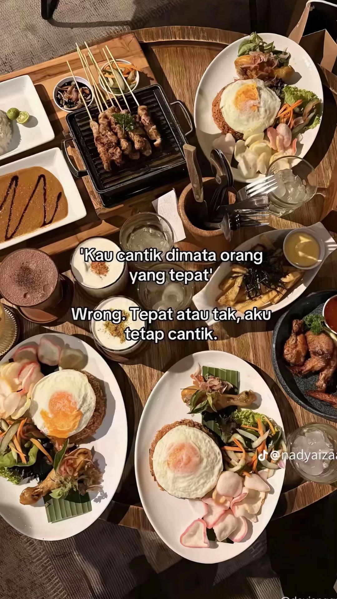 @putrikartikasari.id