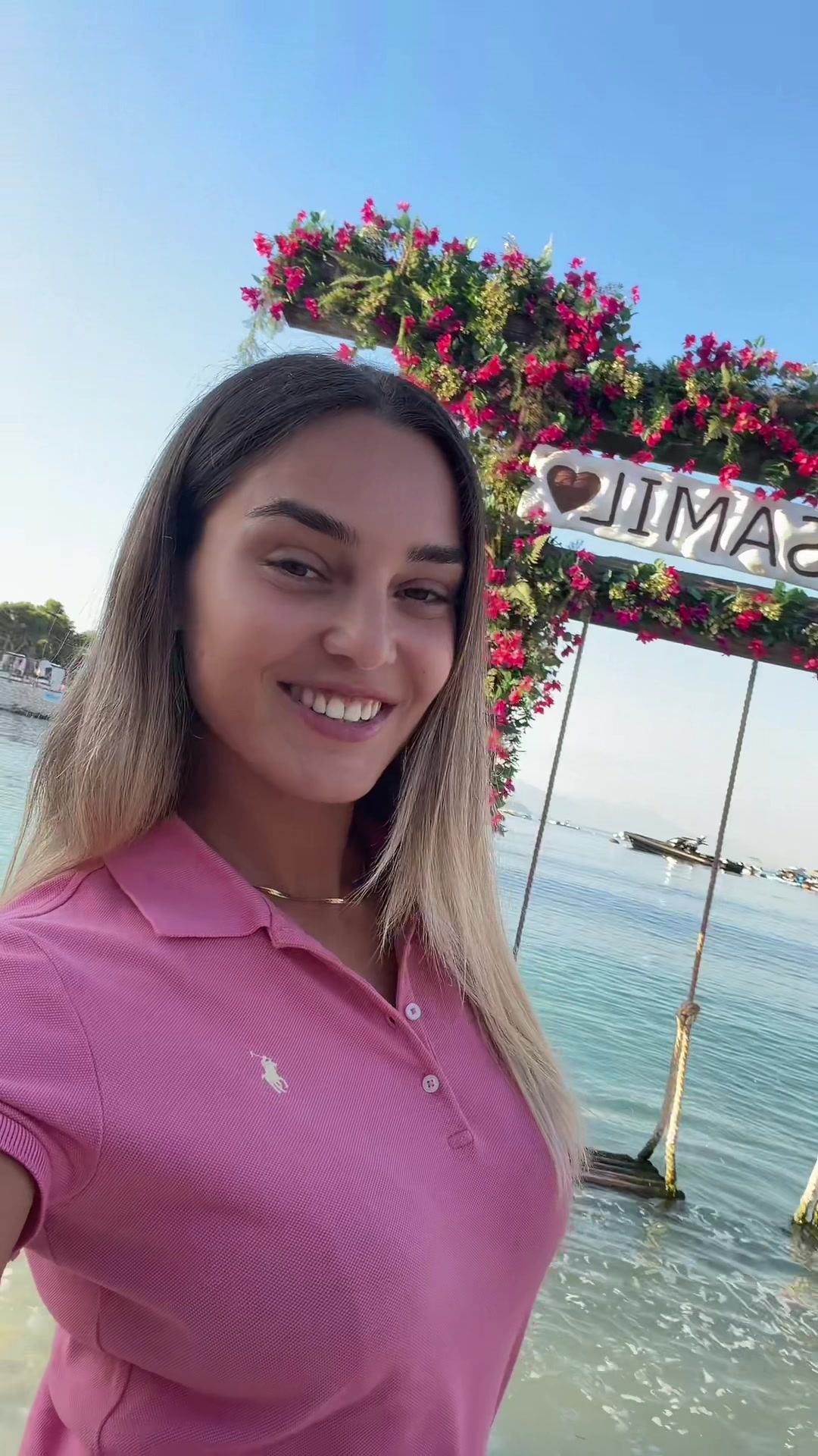 @DANIELA