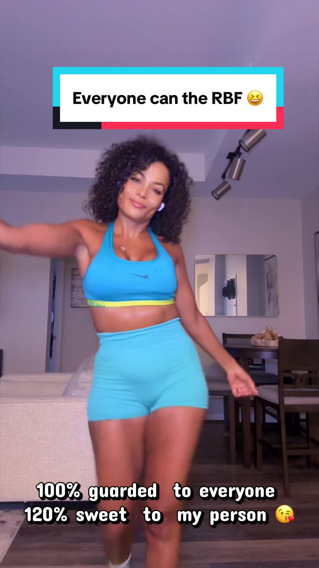 @Anabel Lucia 🇩🇴🏀🦋♌️
