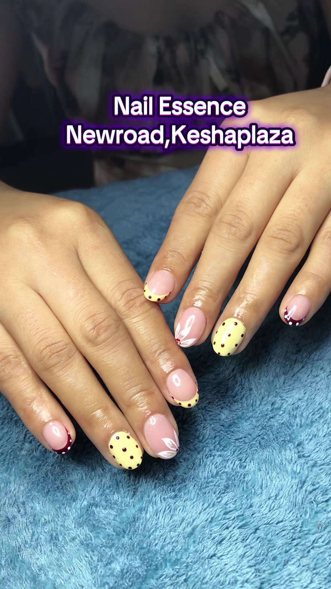 @Nail Essence by Pratu