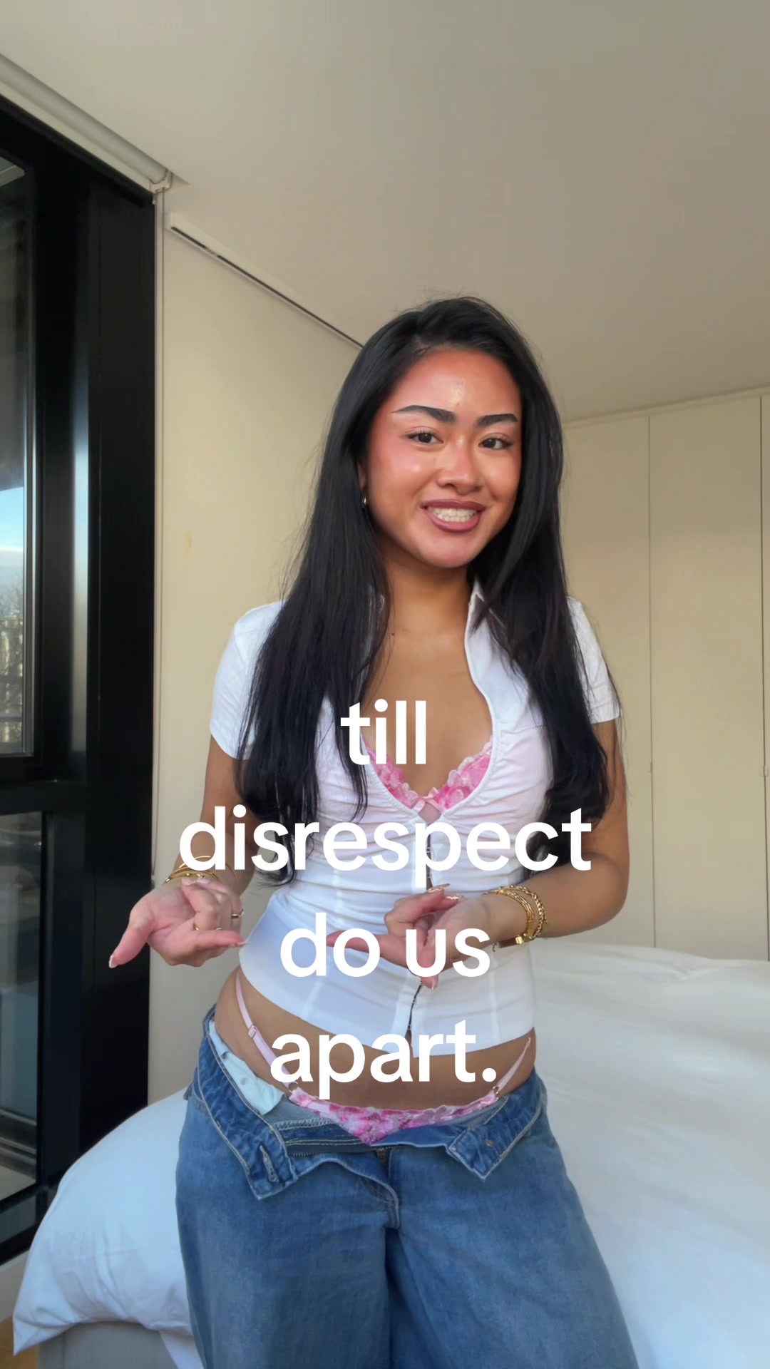 @TH💋NIA