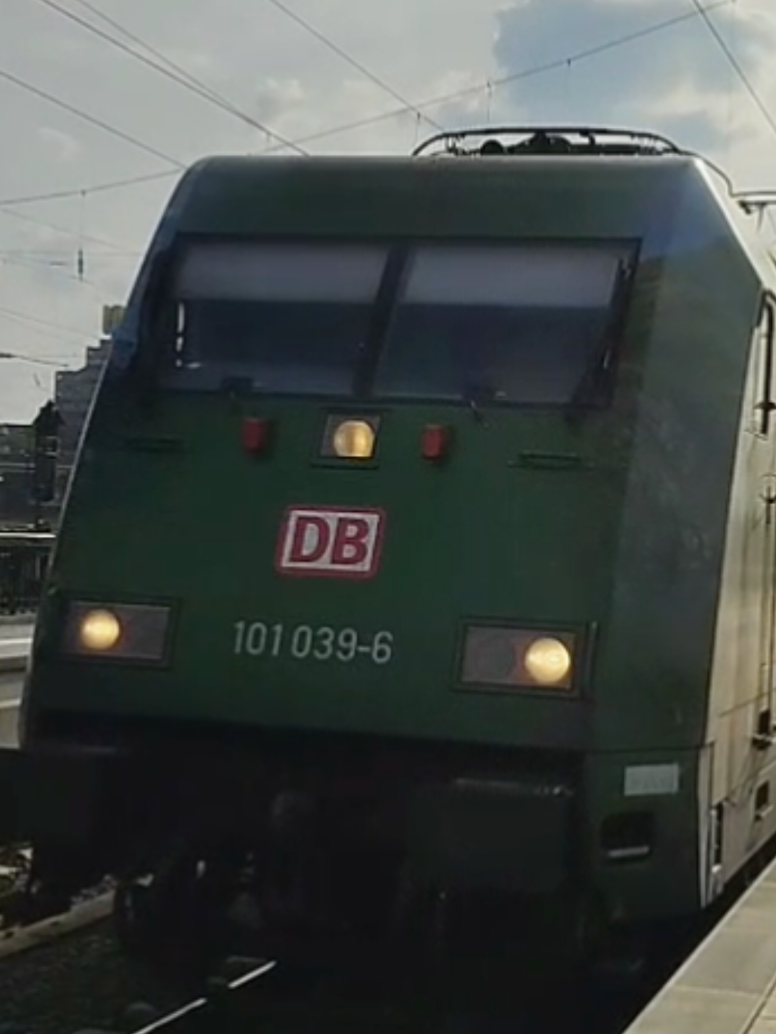 @Trainspotter Marc🧃