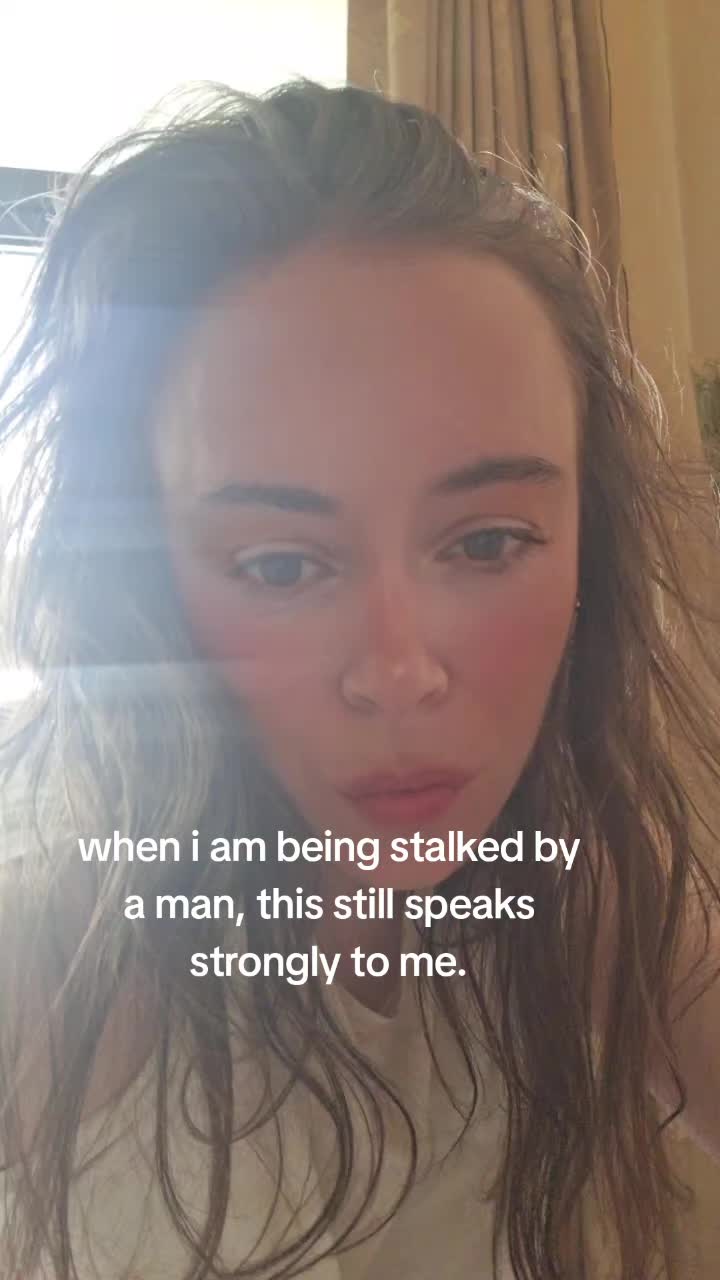 @lollyybmnqh