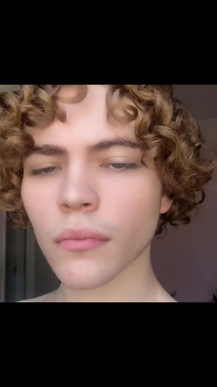 @🧙🏻&zwj;♂️🔮