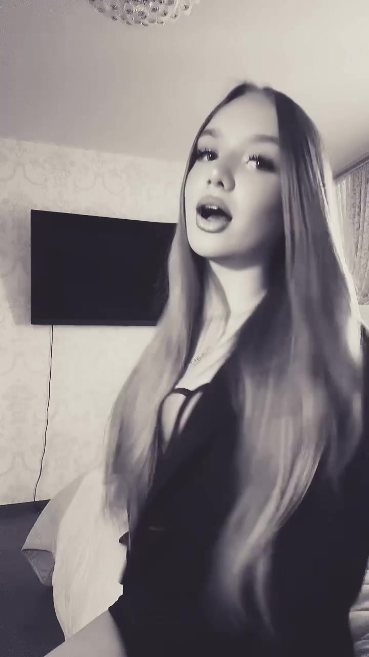 @𝓴𝓻𝓲𝓼𝓽𝔀𝓮🪽