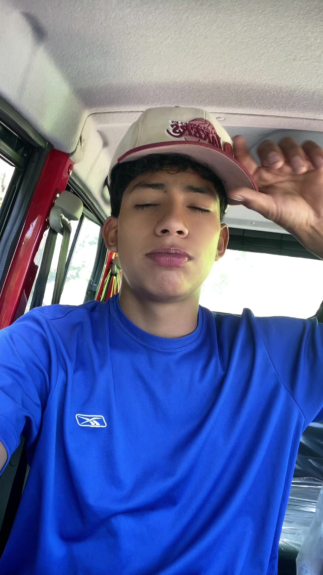 @ . >ni&ntilde;otrueno🦥🌫️🦦