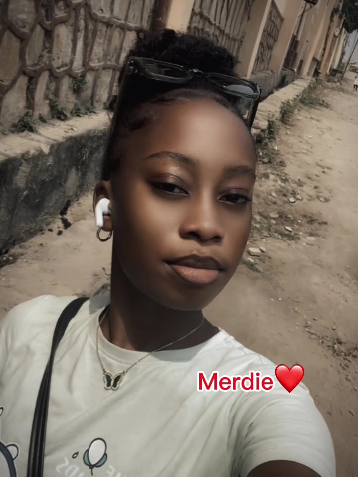 @Merdie~♡.