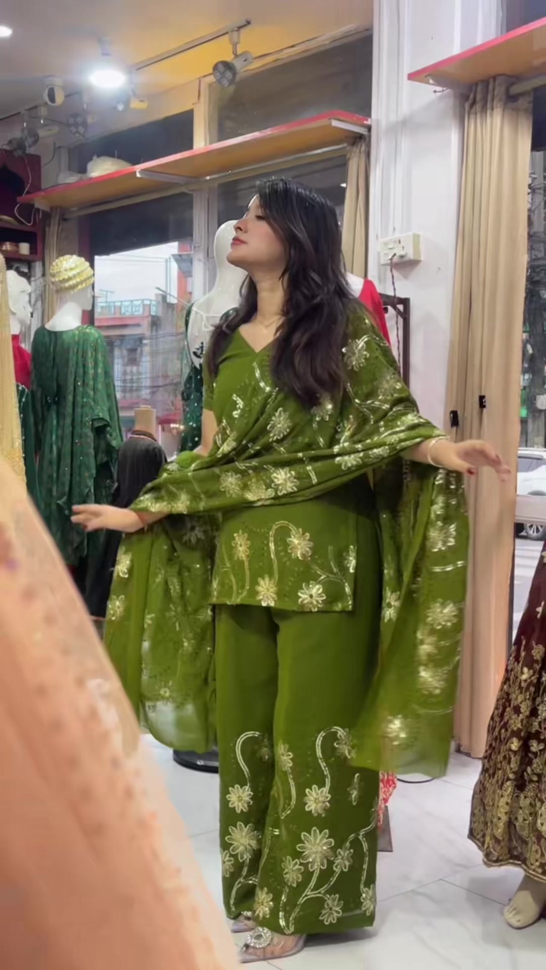 @Sharon&rsquo;sboutique