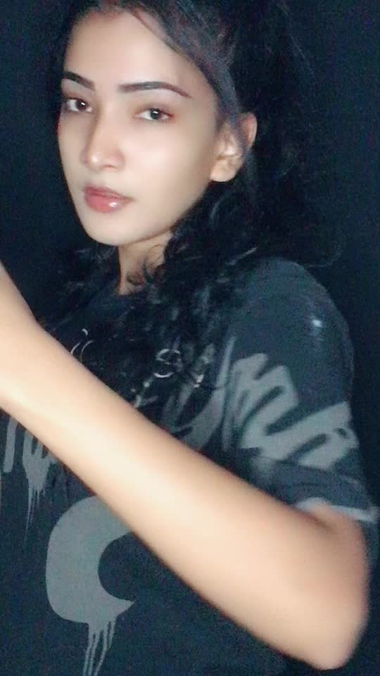 @Tinadaniel_
