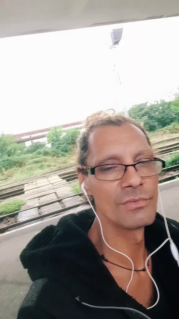 @Mariana 🖤🤎🤎🤎🤎🤎