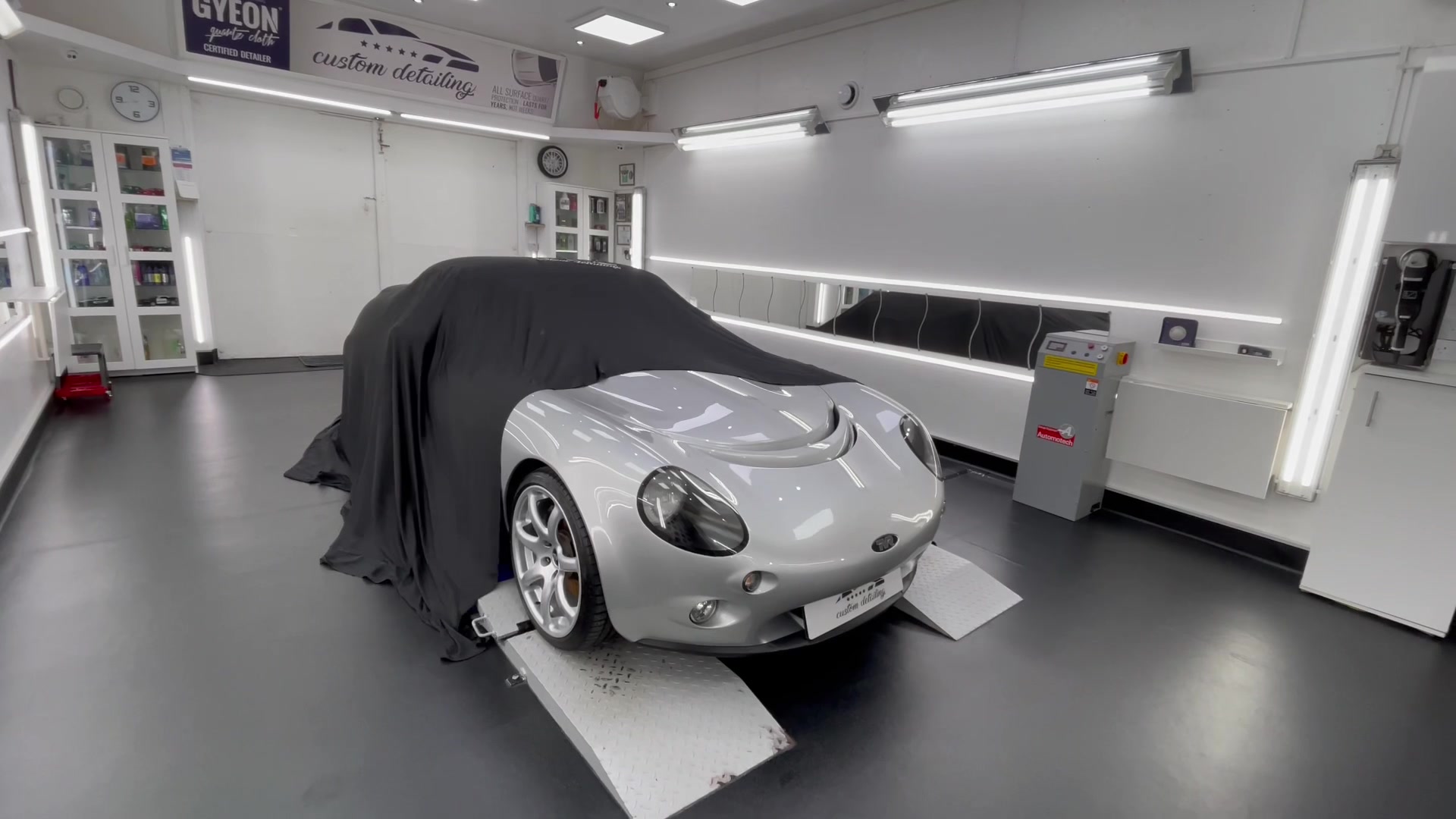 @Custom Detailing