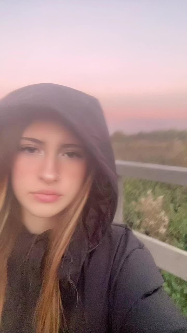@✧･ﾟ✿❀✿ everlyn  ✿❀ ✧･ﾟ