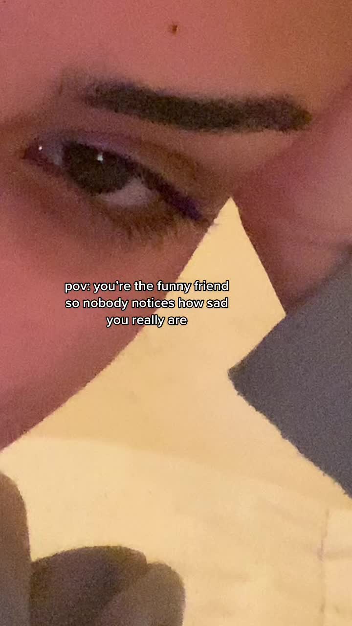 @🧍🏻&zwj;♀️