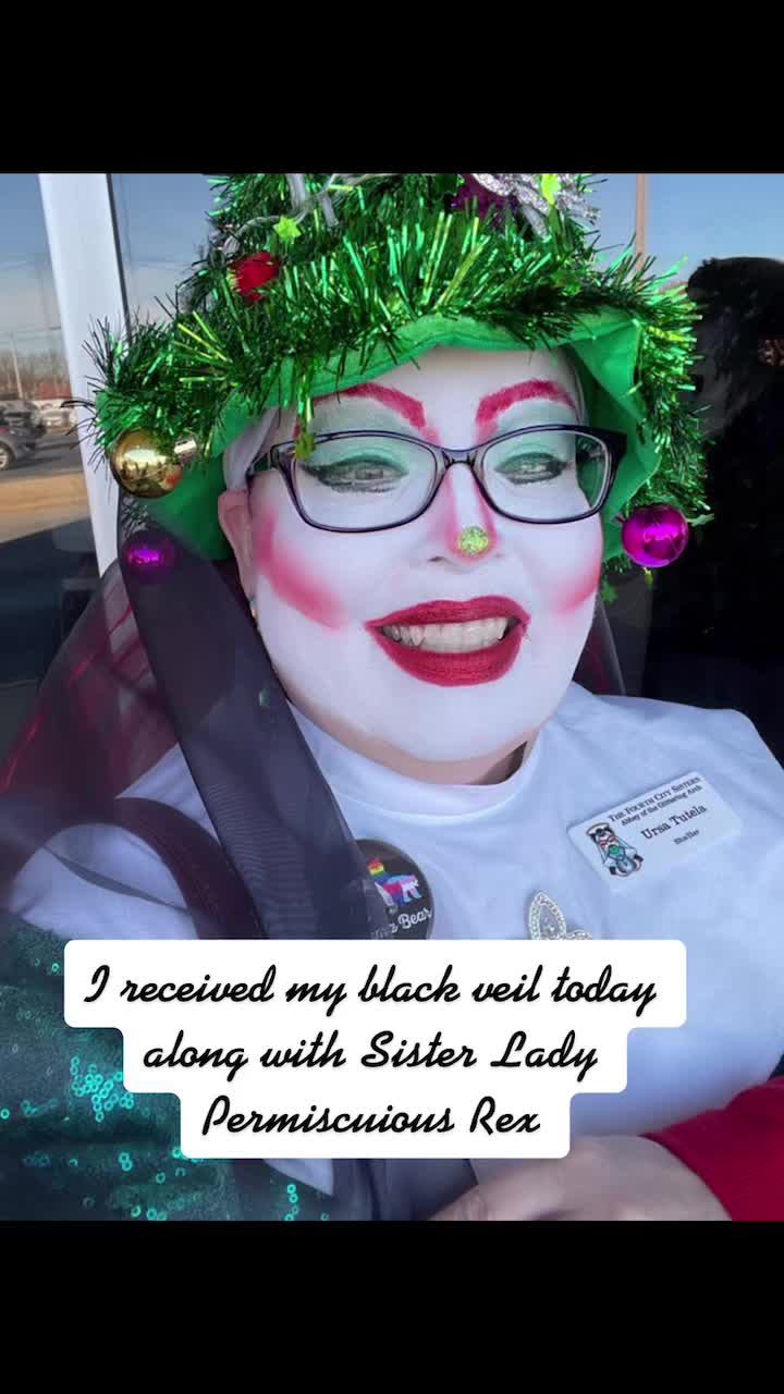 @Sister Minnie Pause