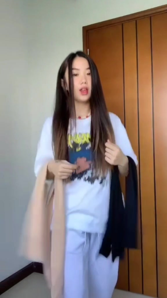 @Anny_leggss