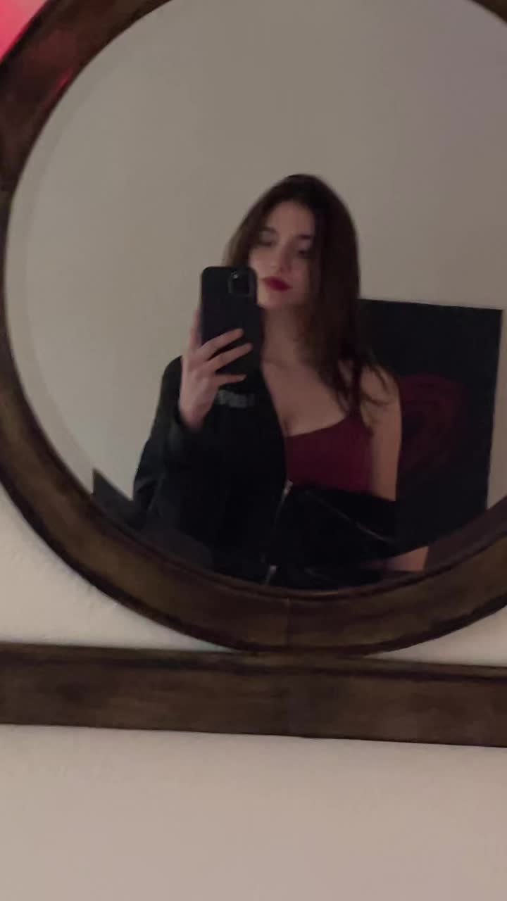 @elliesnora1