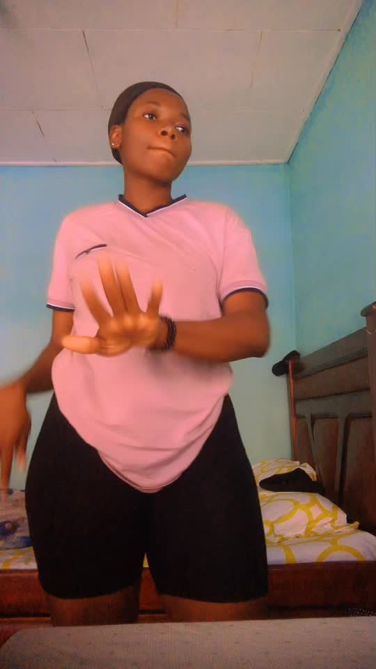 @Samira_Marianne12
