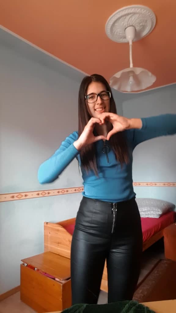 @eszti_08.21