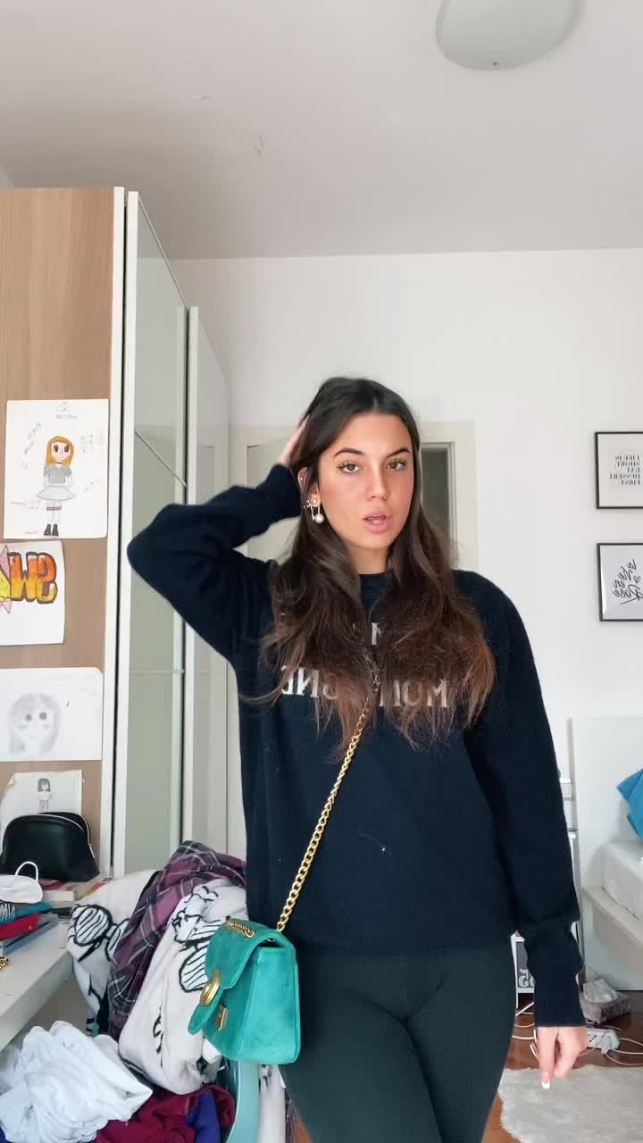 @Elisazuccarello